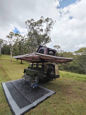 270 degree Kins awning on a Series 2 Land Rover