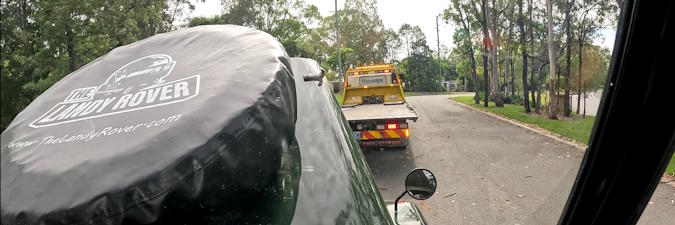 Landy Breakdown tow truck arriving