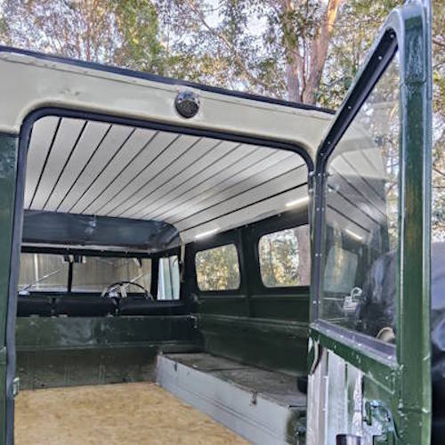 How to install the ceiling in the back of a Series Land Rover
