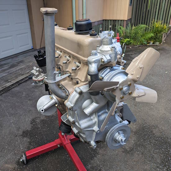Petrol internal combustion engine layout block