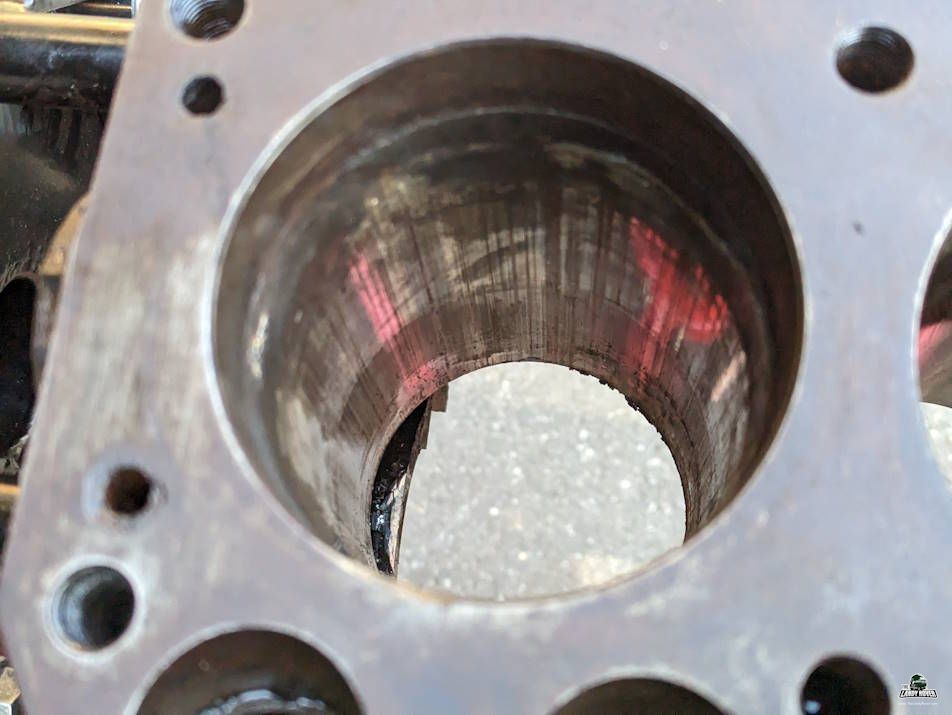 Scored cylinder sleeve diagnostics module visual track
