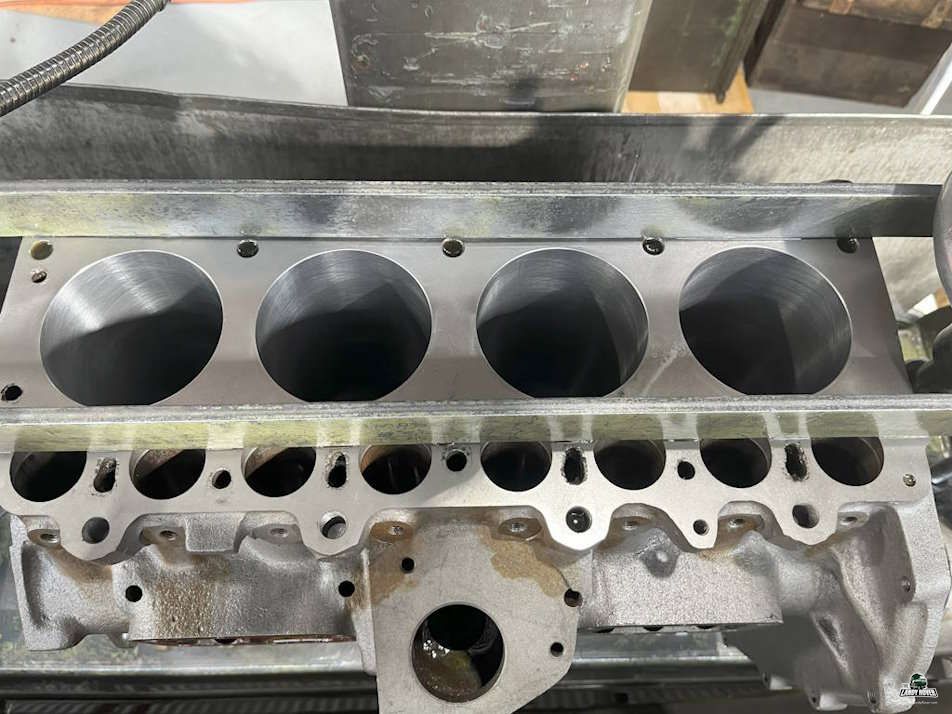 Precision engine boring operation outcome display