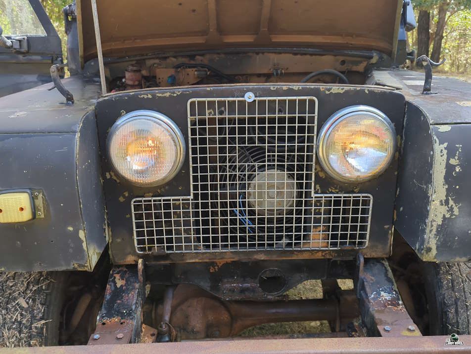 Vintage headlamp lens configuration view